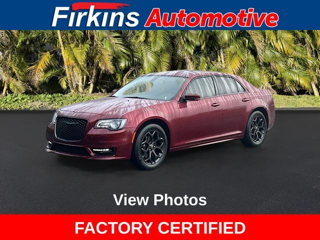 2022 Chrysler 300 Touring L