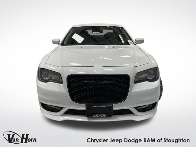 2022 Chrysler 300 300 Touring L