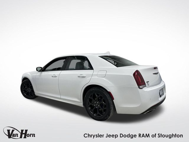 2022 Chrysler 300 300 Touring L