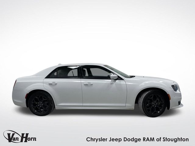 2022 Chrysler 300 300 Touring L