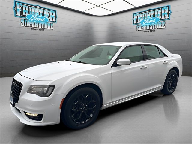 2022 Chrysler 300 300 Touring L