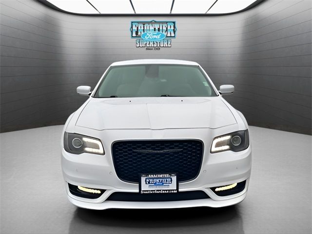 2022 Chrysler 300 300 Touring L