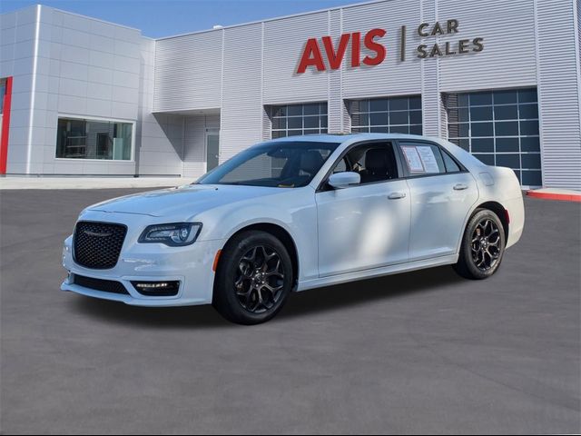 2022 Chrysler 300 Touring L