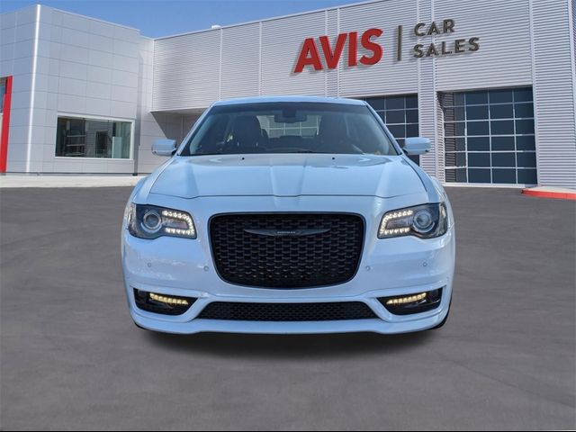 2022 Chrysler 300 Touring L