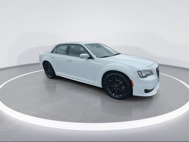 2022 Chrysler 300 300 Touring L