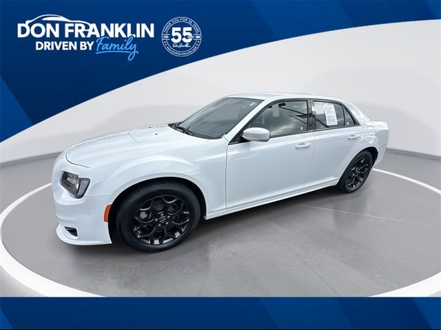 2022 Chrysler 300 300 Touring L