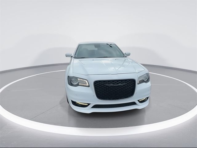 2022 Chrysler 300 300 Touring L