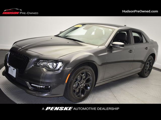 2022 Chrysler 300 Touring L