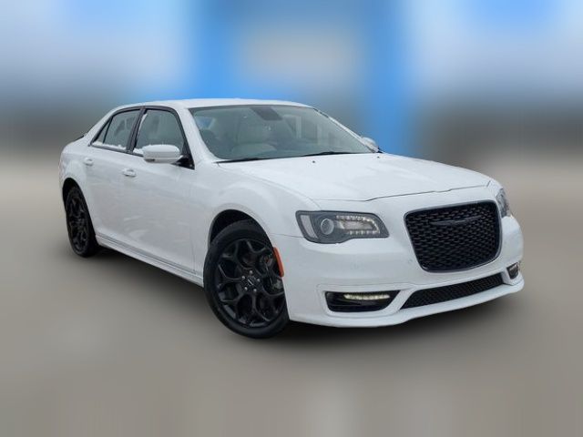 2022 Chrysler 300 300 Touring L