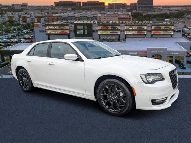 2022 Chrysler 300 Touring L