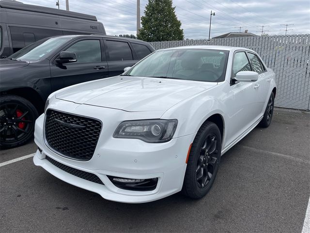 2022 Chrysler 300 300 Touring L