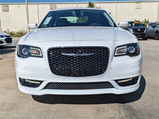 2022 Chrysler 300 Touring L