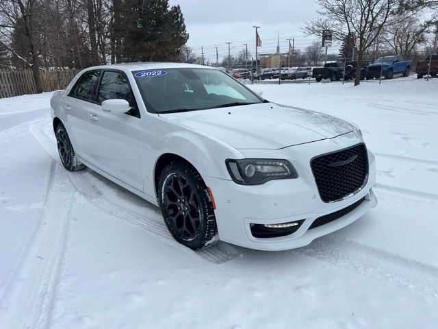 2022 Chrysler 300 300 Touring L