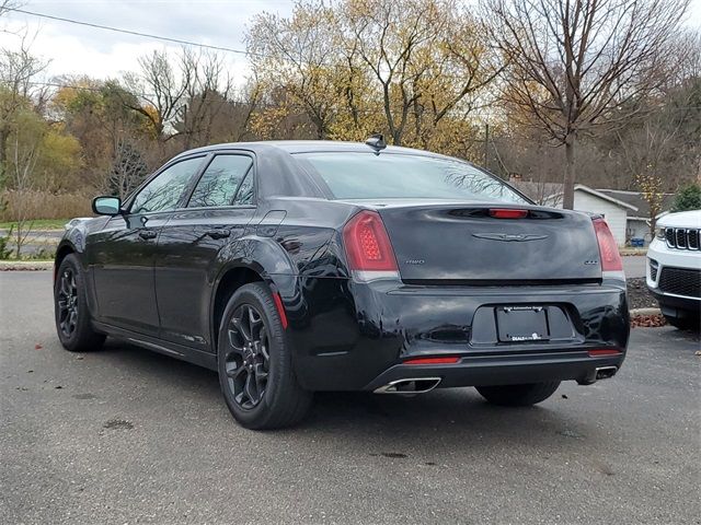 2022 Chrysler 300 Touring L