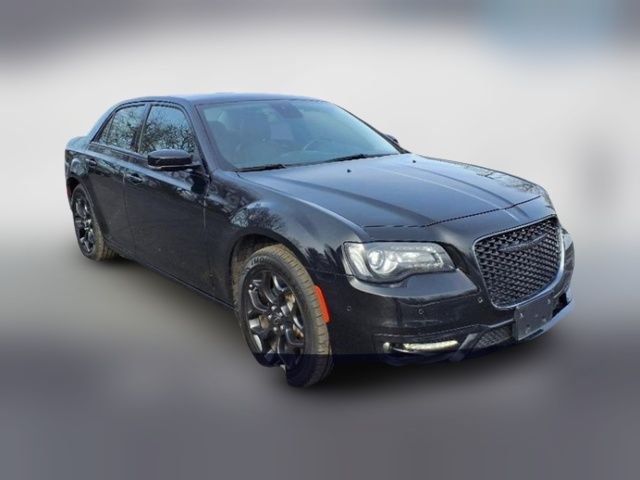 2022 Chrysler 300 300 Touring L