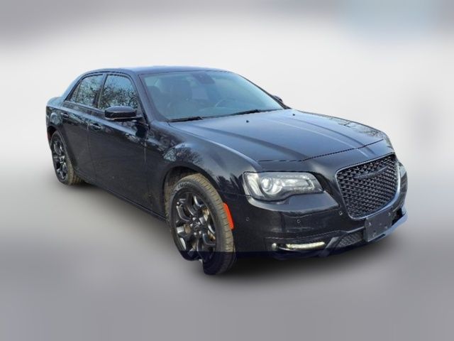 2022 Chrysler 300 300 Touring L