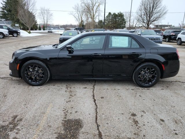 2022 Chrysler 300 300 Touring L