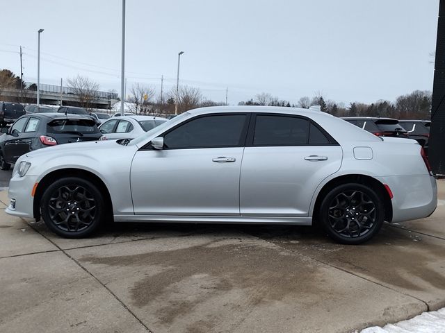 2022 Chrysler 300 300 Touring L