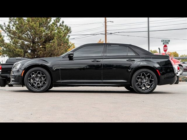 2022 Chrysler 300 Touring L