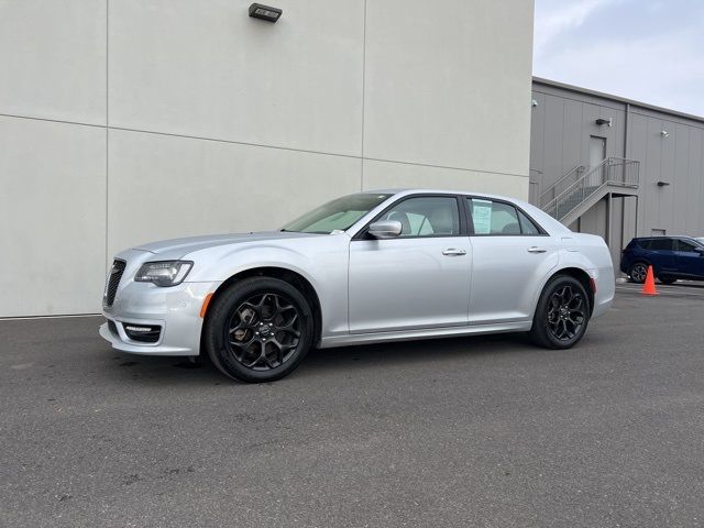 2022 Chrysler 300 300 Touring L