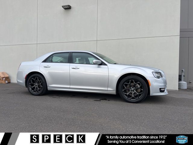 2022 Chrysler 300 300 Touring L