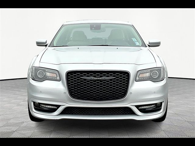 2022 Chrysler 300 300 Touring L