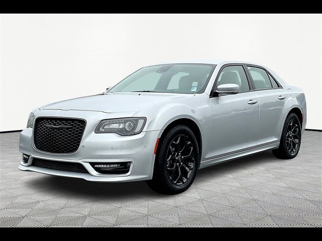 2022 Chrysler 300 300 Touring L