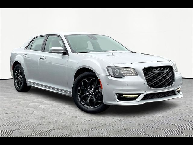 2022 Chrysler 300 300 Touring L