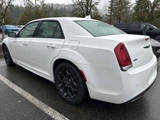 2022 Chrysler 300 300 Touring L