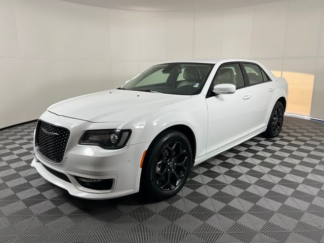 2022 Chrysler 300 300 Touring L