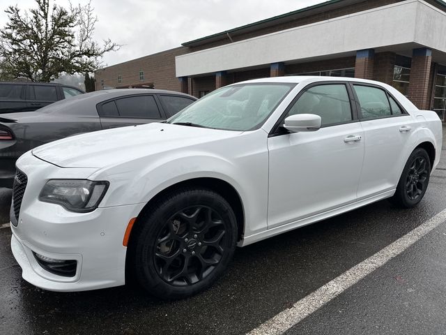 2022 Chrysler 300 300 Touring L