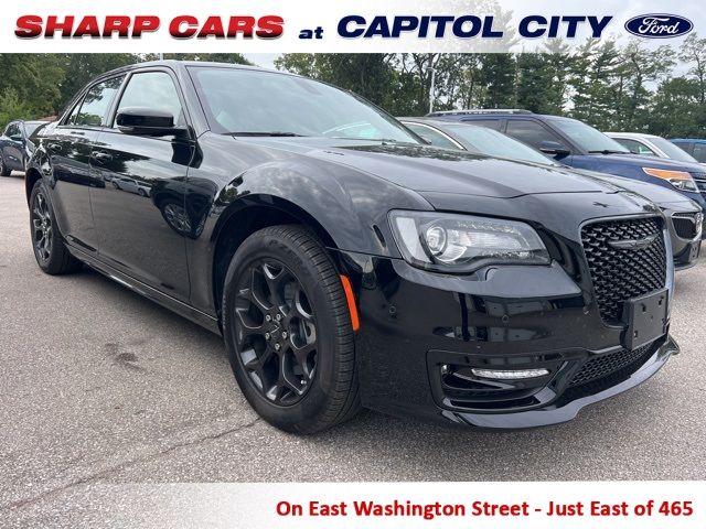 2022 Chrysler 300 Touring L