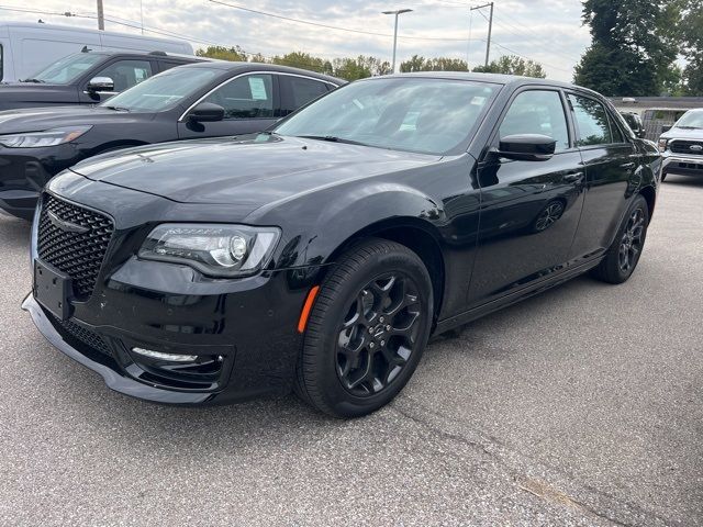 2022 Chrysler 300 Touring L