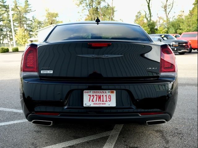 2022 Chrysler 300 Touring L