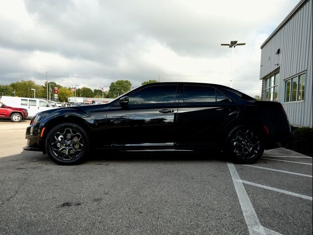 2022 Chrysler 300 Touring L