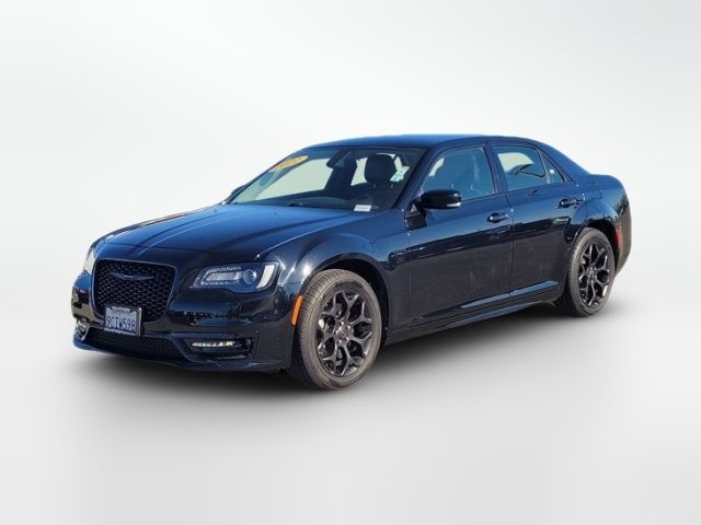 2022 Chrysler 300 Touring L
