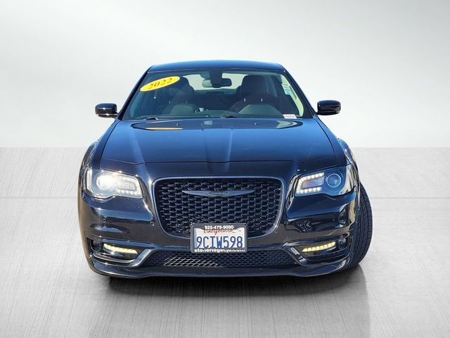2022 Chrysler 300 Touring L