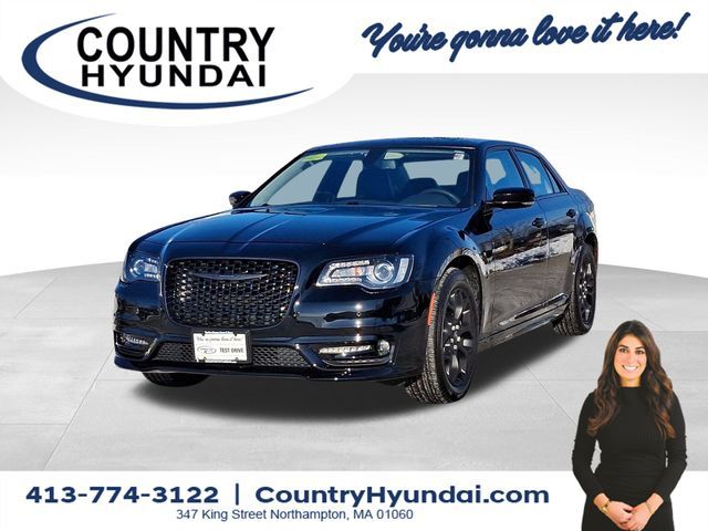 2022 Chrysler 300 Touring L