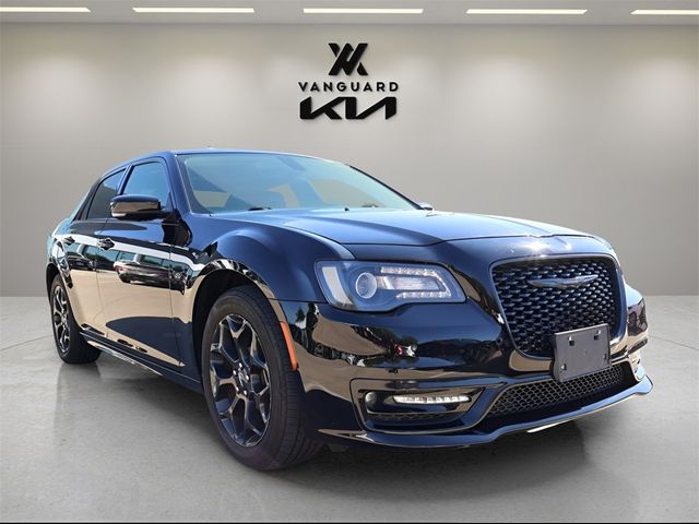 2022 Chrysler 300 Touring L