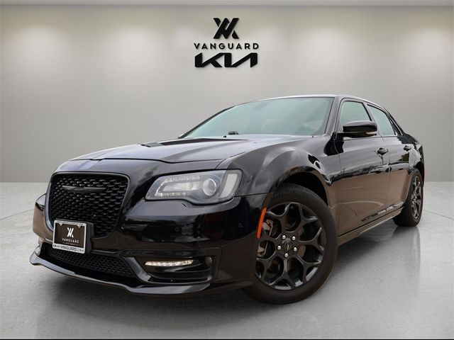 2022 Chrysler 300 Touring L