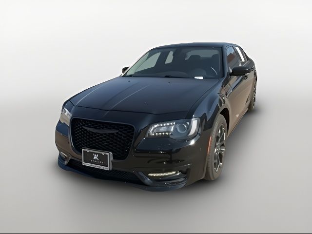 2022 Chrysler 300 Touring L