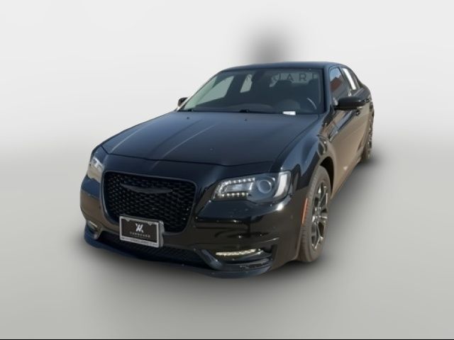 2022 Chrysler 300 Touring L