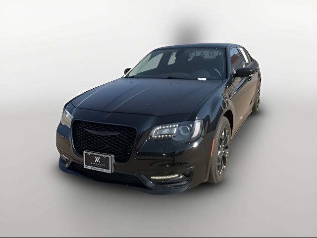 2022 Chrysler 300 Touring L