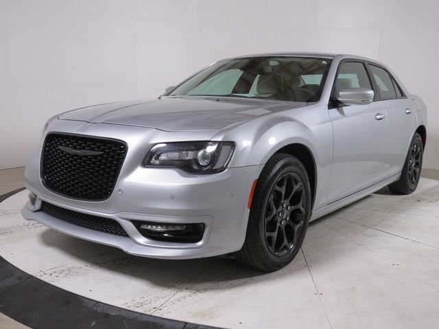 2022 Chrysler 300 300 Touring L