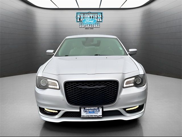 2022 Chrysler 300 300 Touring L