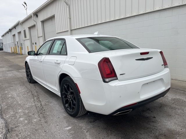 2022 Chrysler 300 300 Touring L