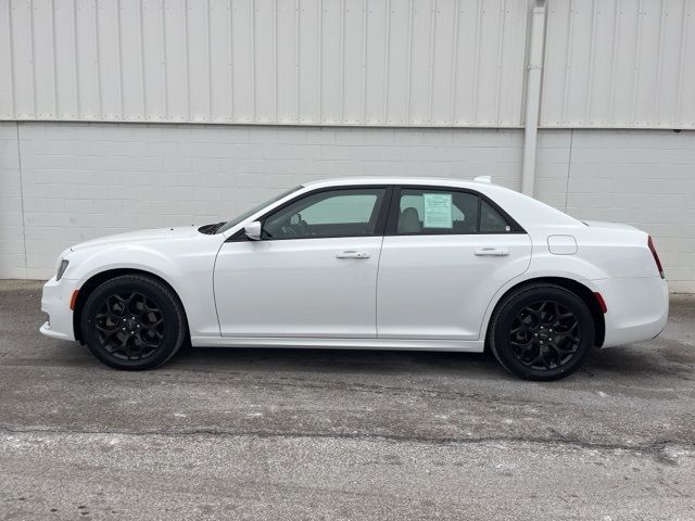 2022 Chrysler 300 300 Touring L