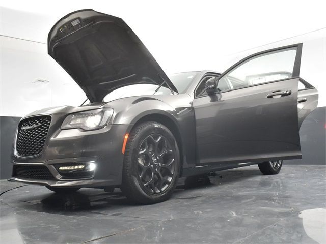 2022 Chrysler 300 Touring L