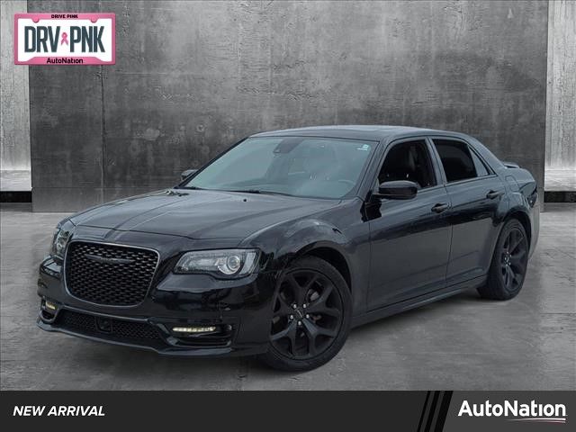 2022 Chrysler 300 Touring L