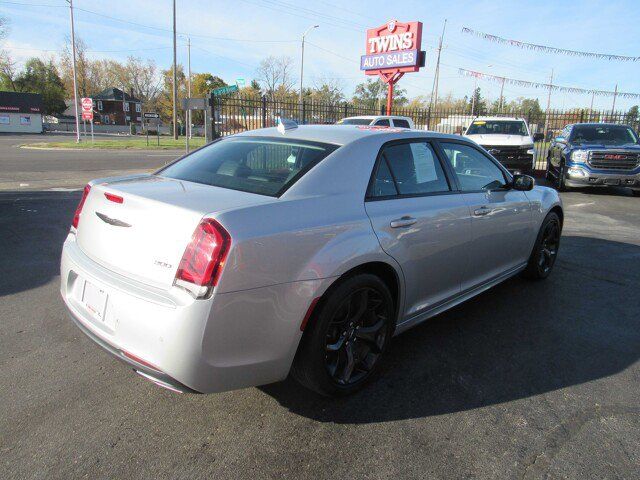 2022 Chrysler 300 Touring L